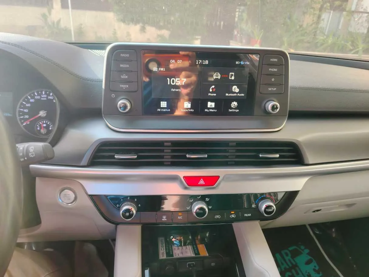 Car image 28