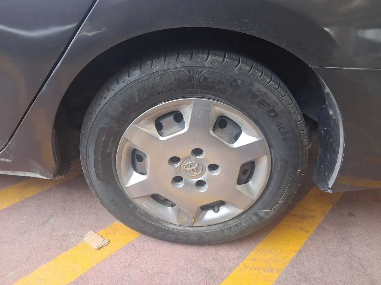 Car image 7