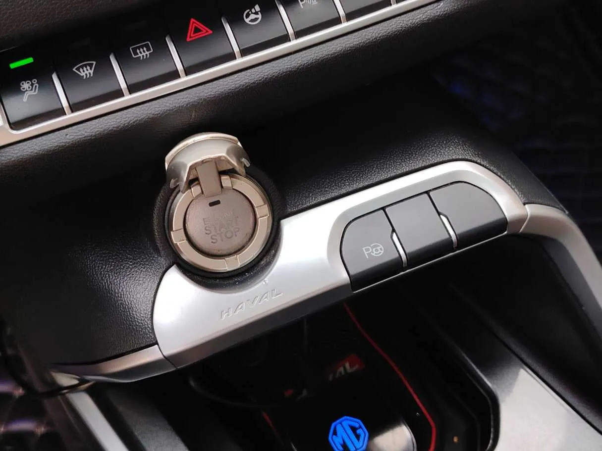 Car image 23