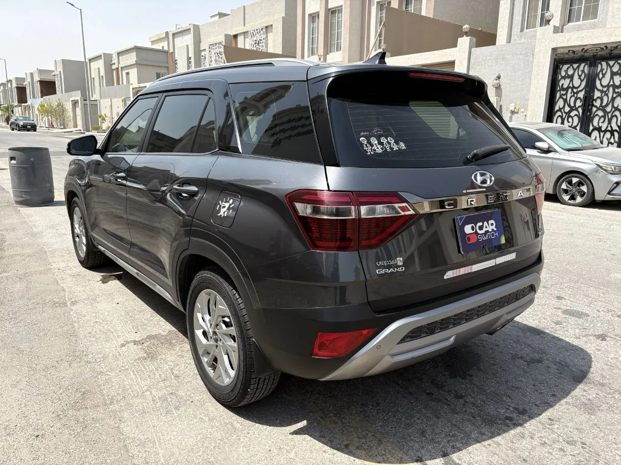 Car image 7