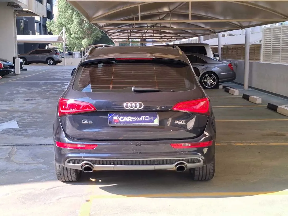 Car image 6