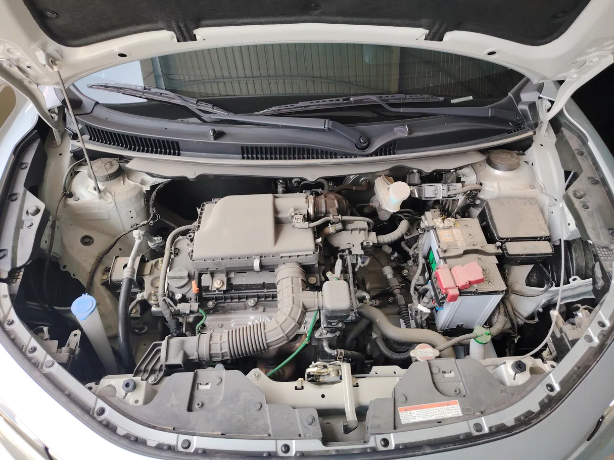 Car image 35