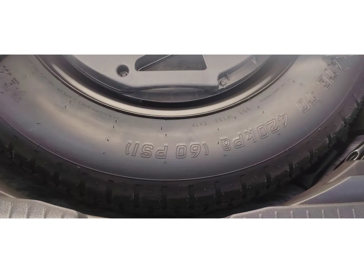 Car image 38