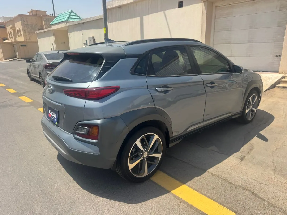 Car image 5