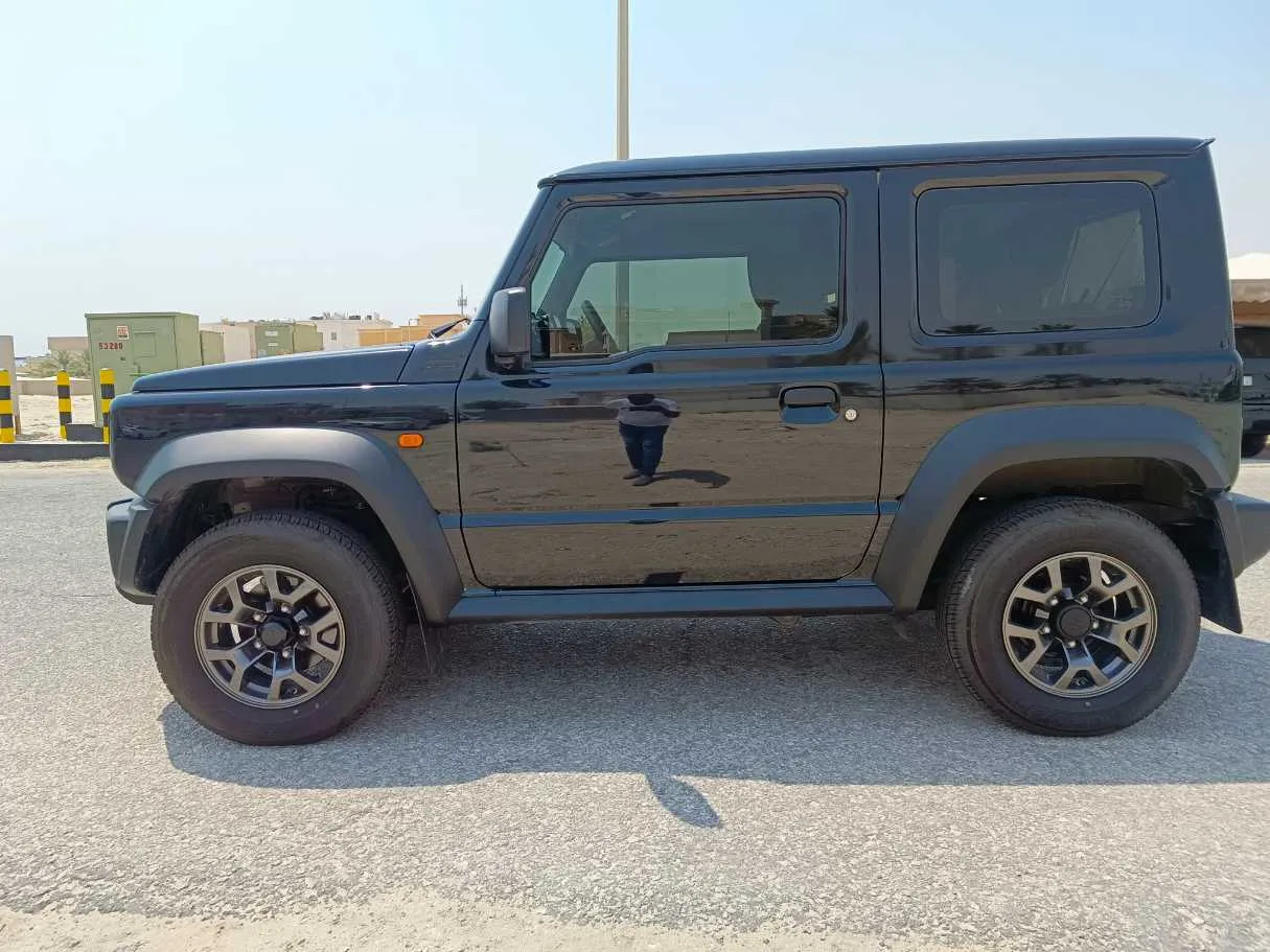 Car image 8