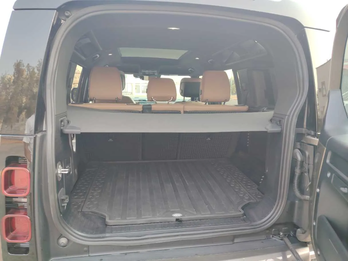 Car image 22