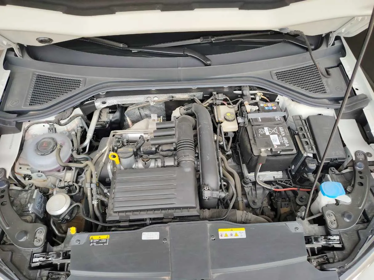 Car image 34