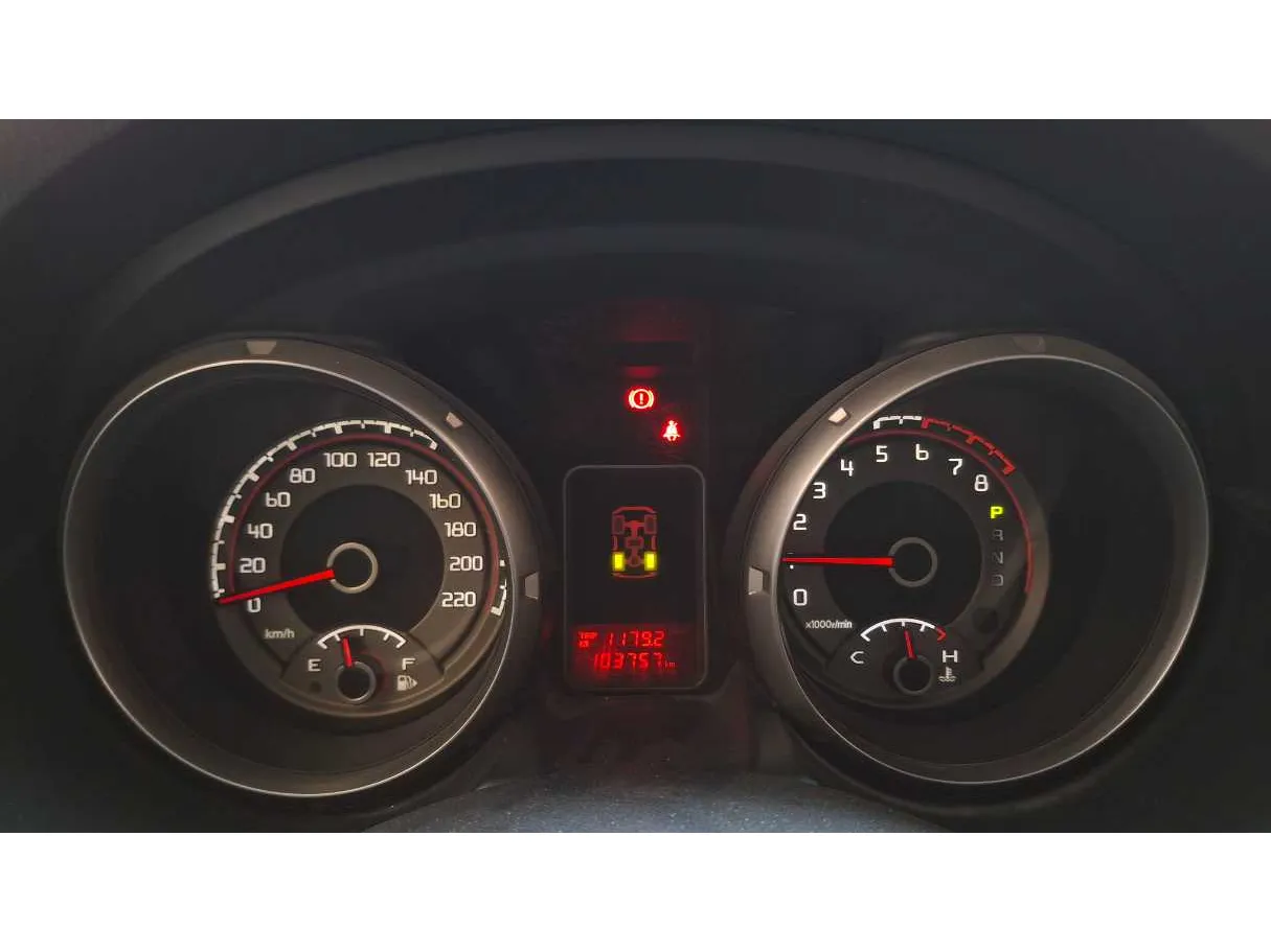 Car image 9