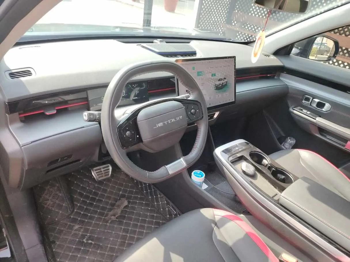 Car image 14