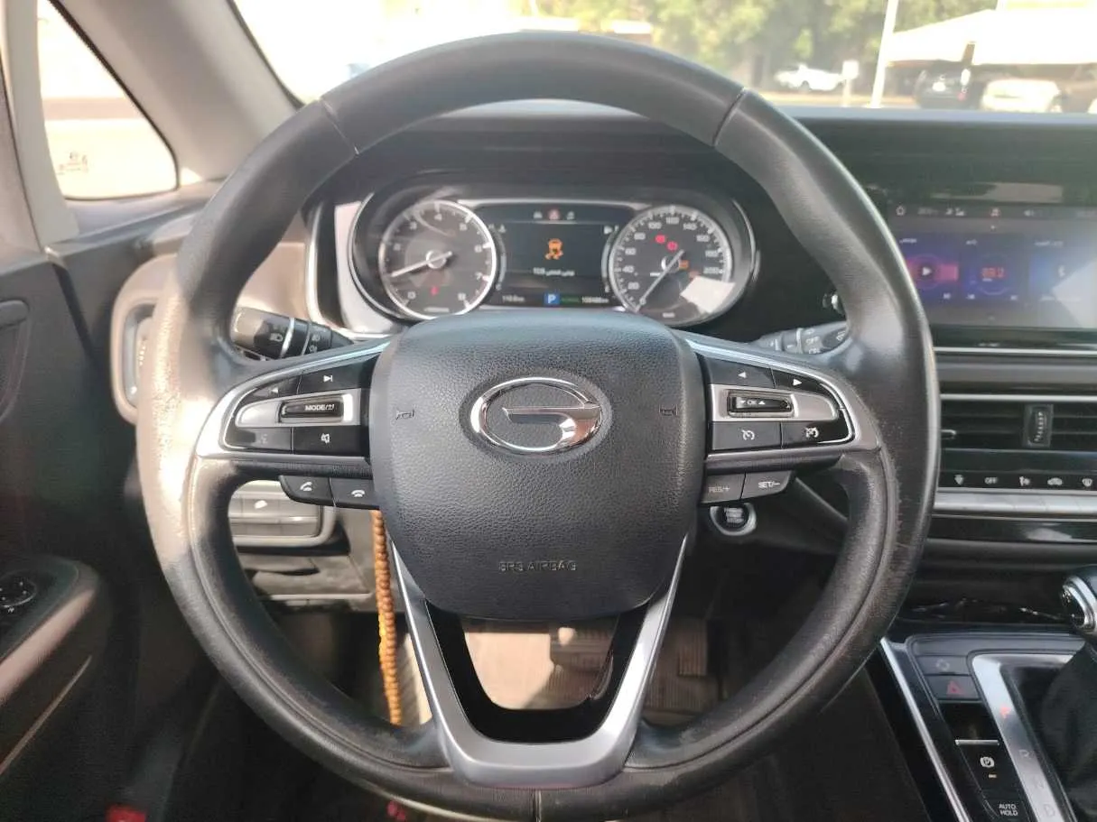 Car image 22