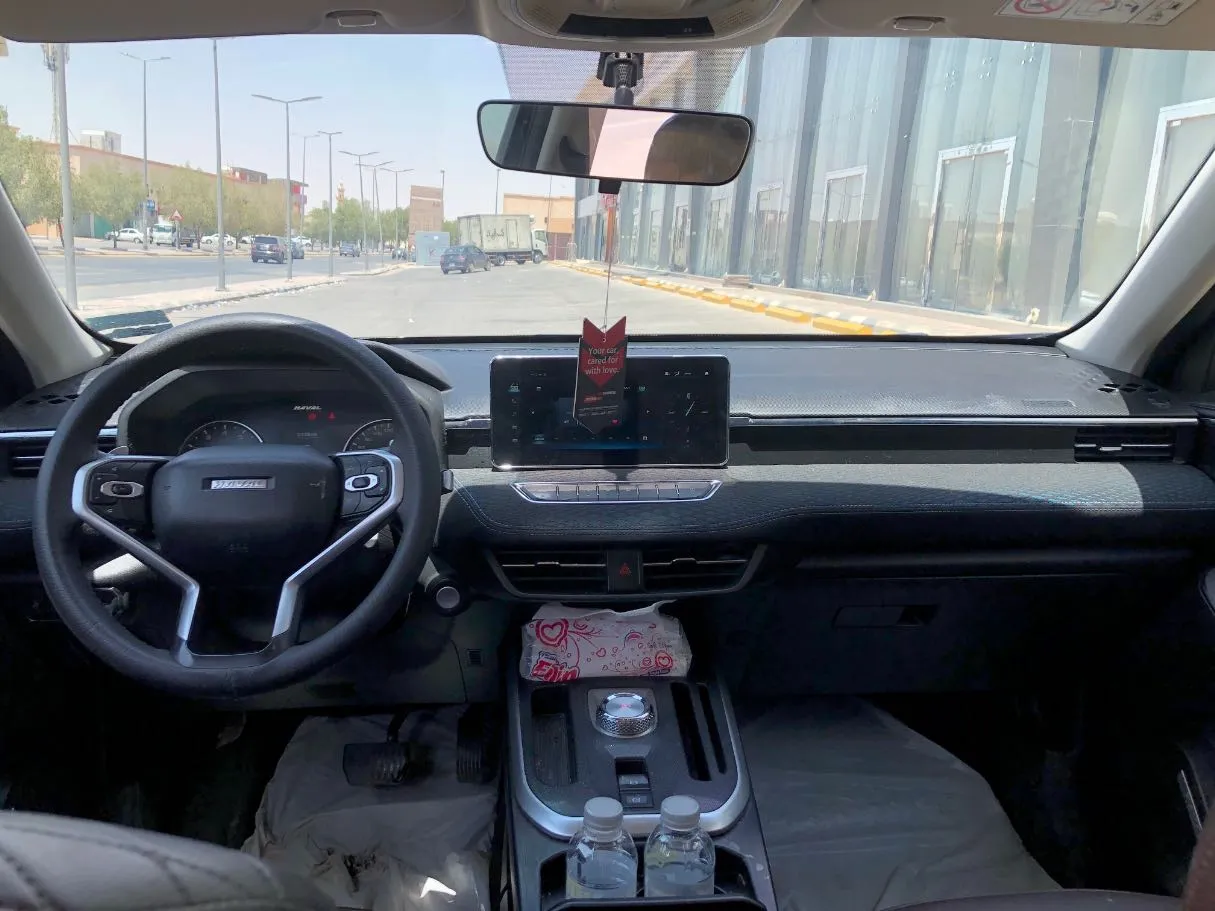 Car image 16