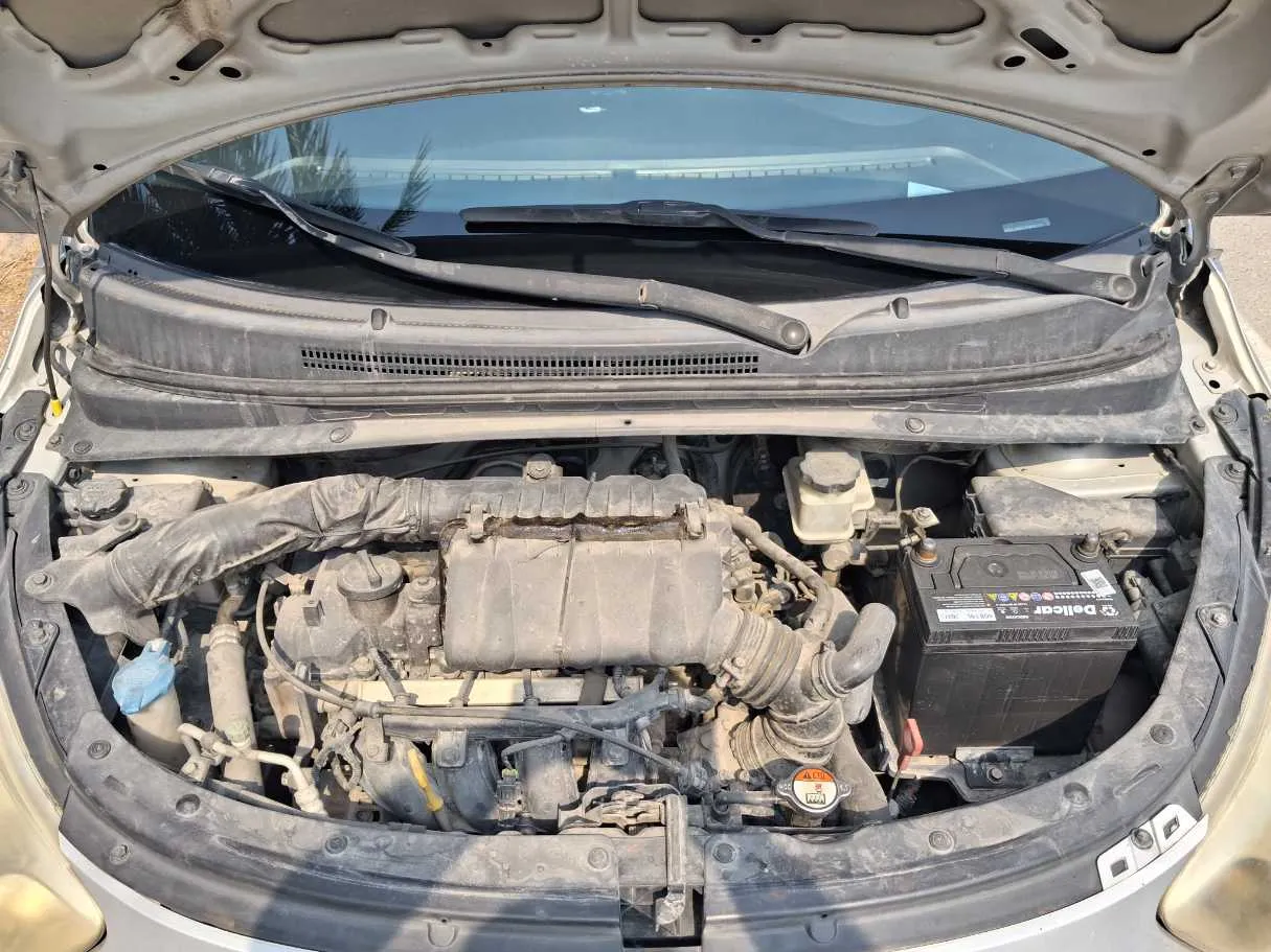 Car image 18