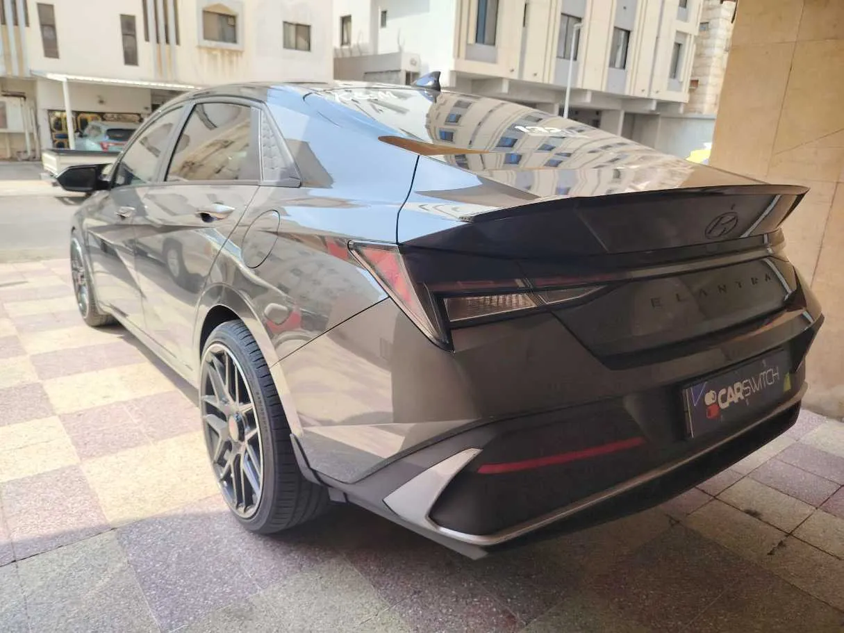 Car image 7