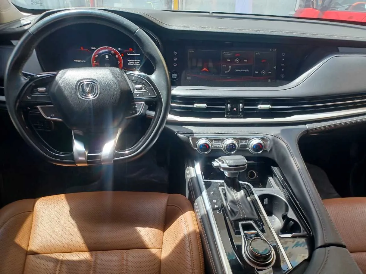 Car image 16