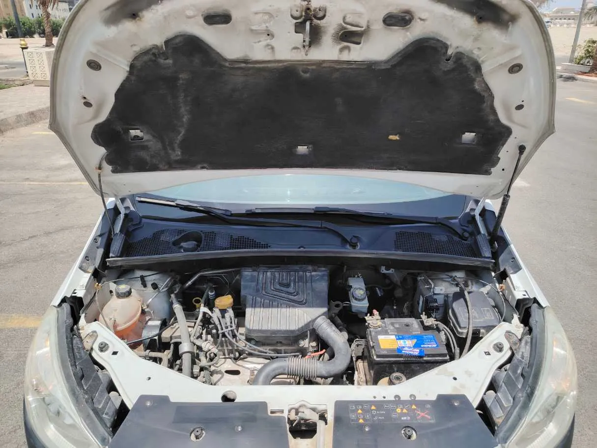 Car image 24
