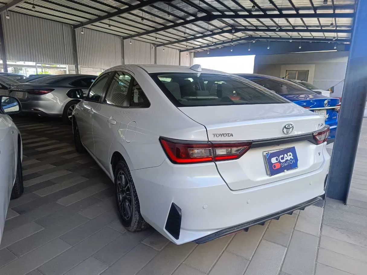 Car image 6