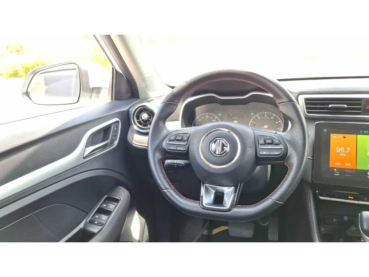 Car image 16