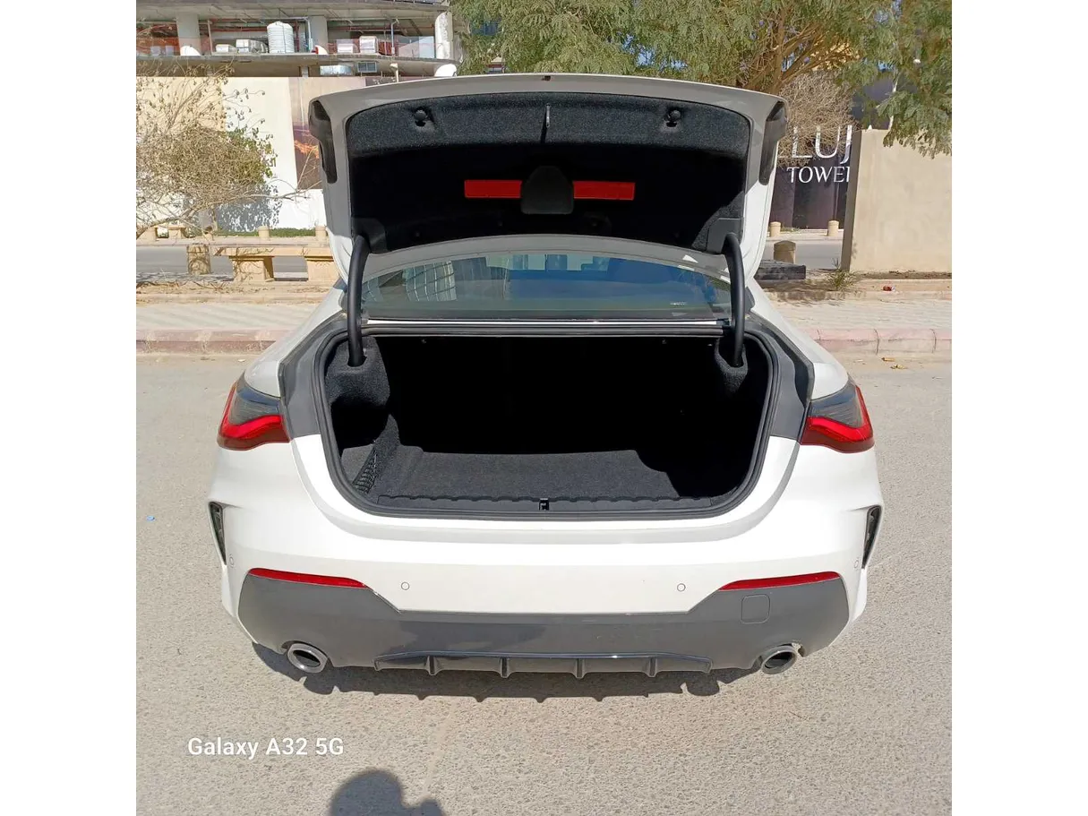 Car image 22