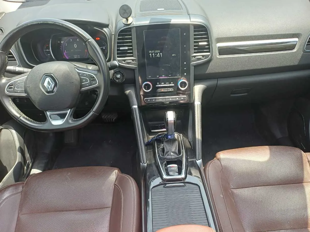 Car image 16
