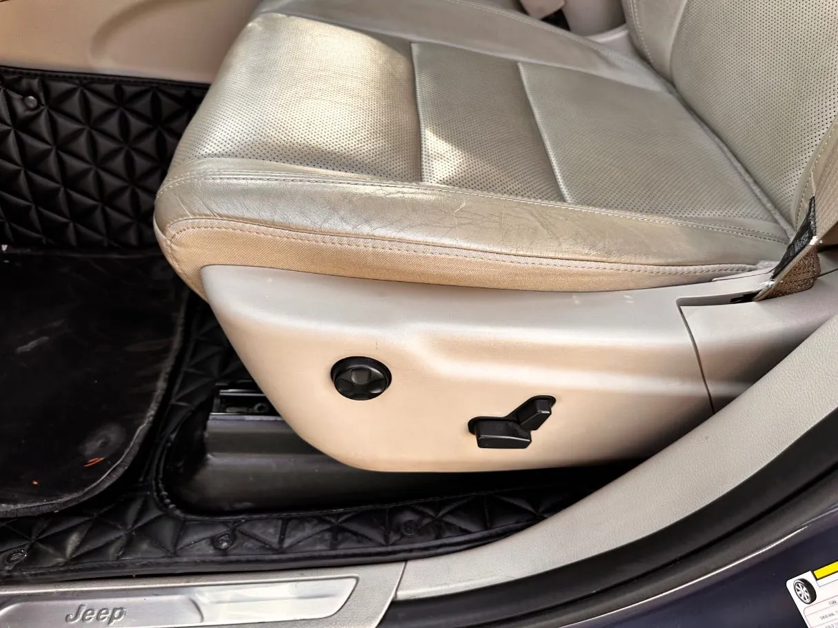 Car image 27