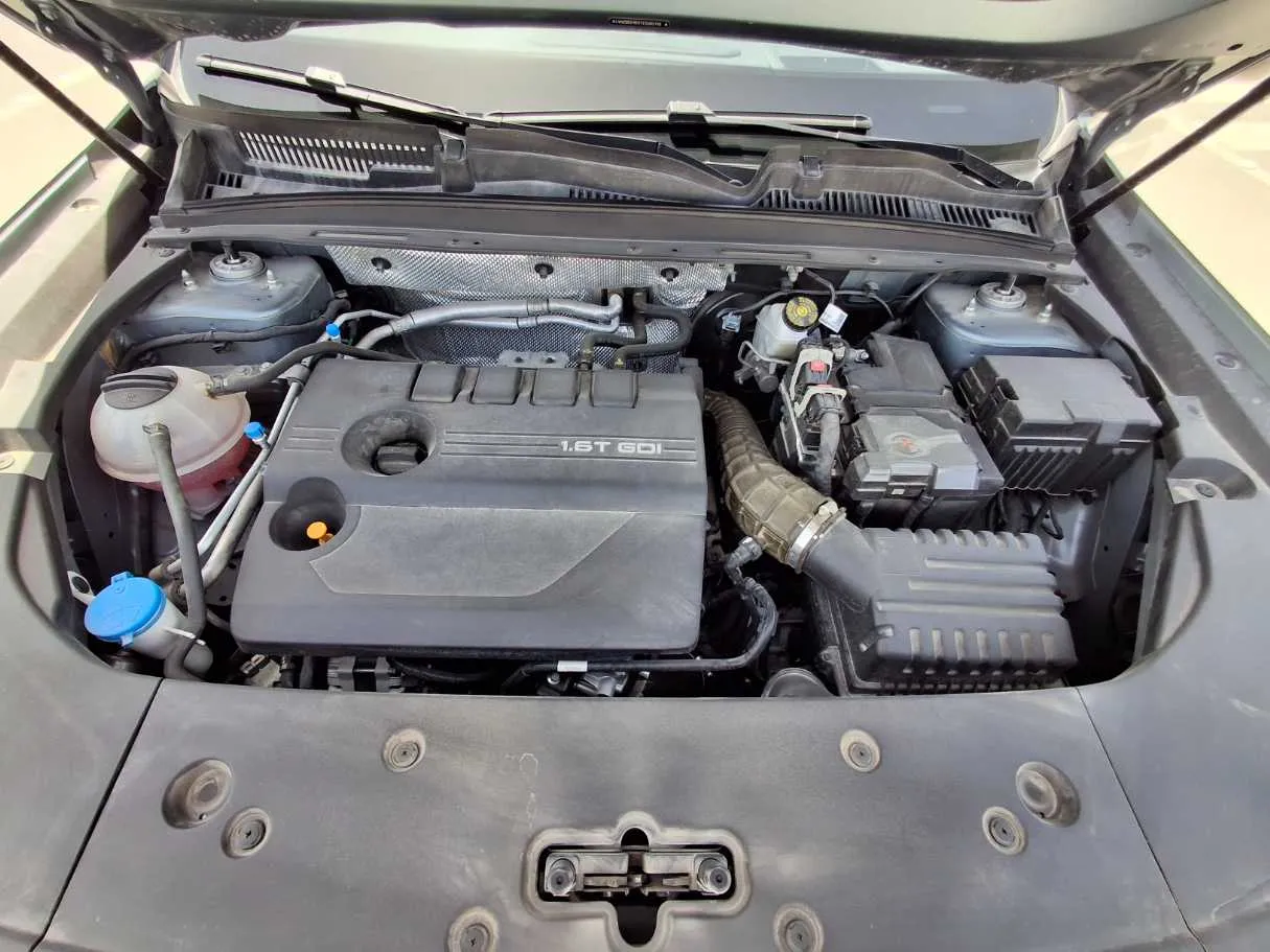 Car image 20