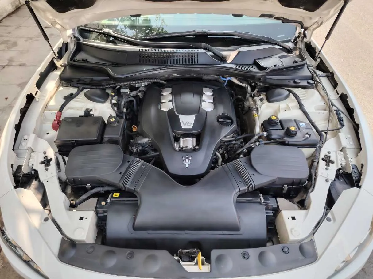 Car image 37
