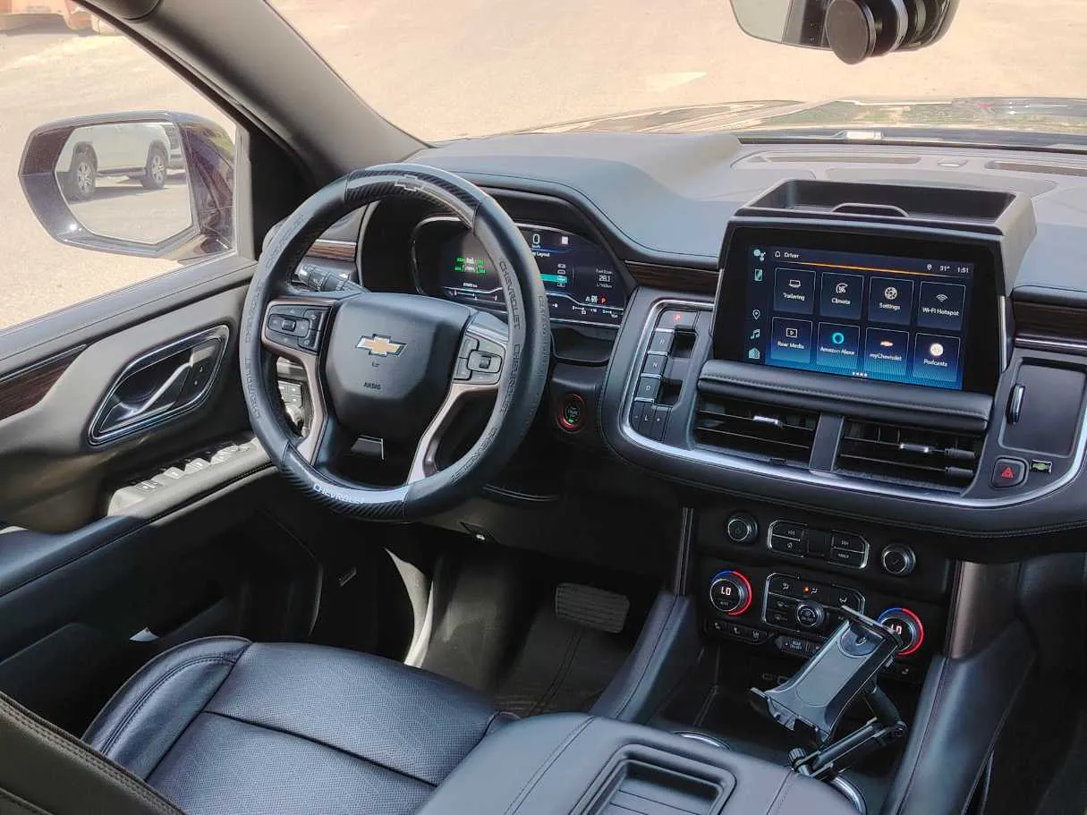 Car image 26