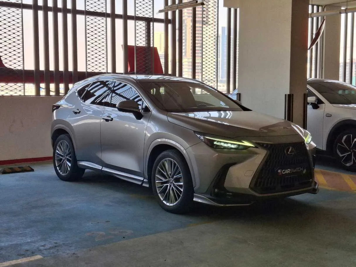 Car image 3