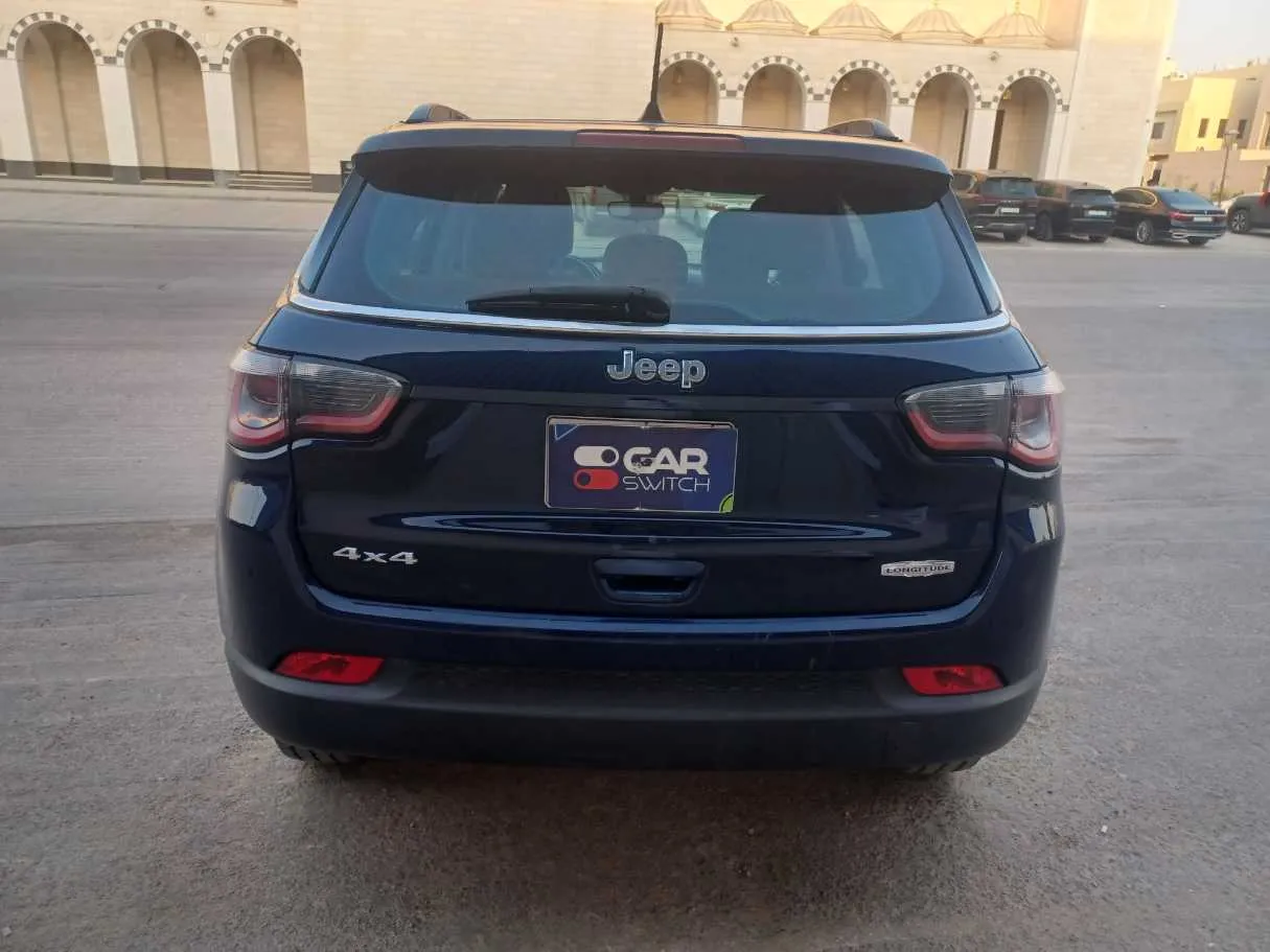 Car image 6