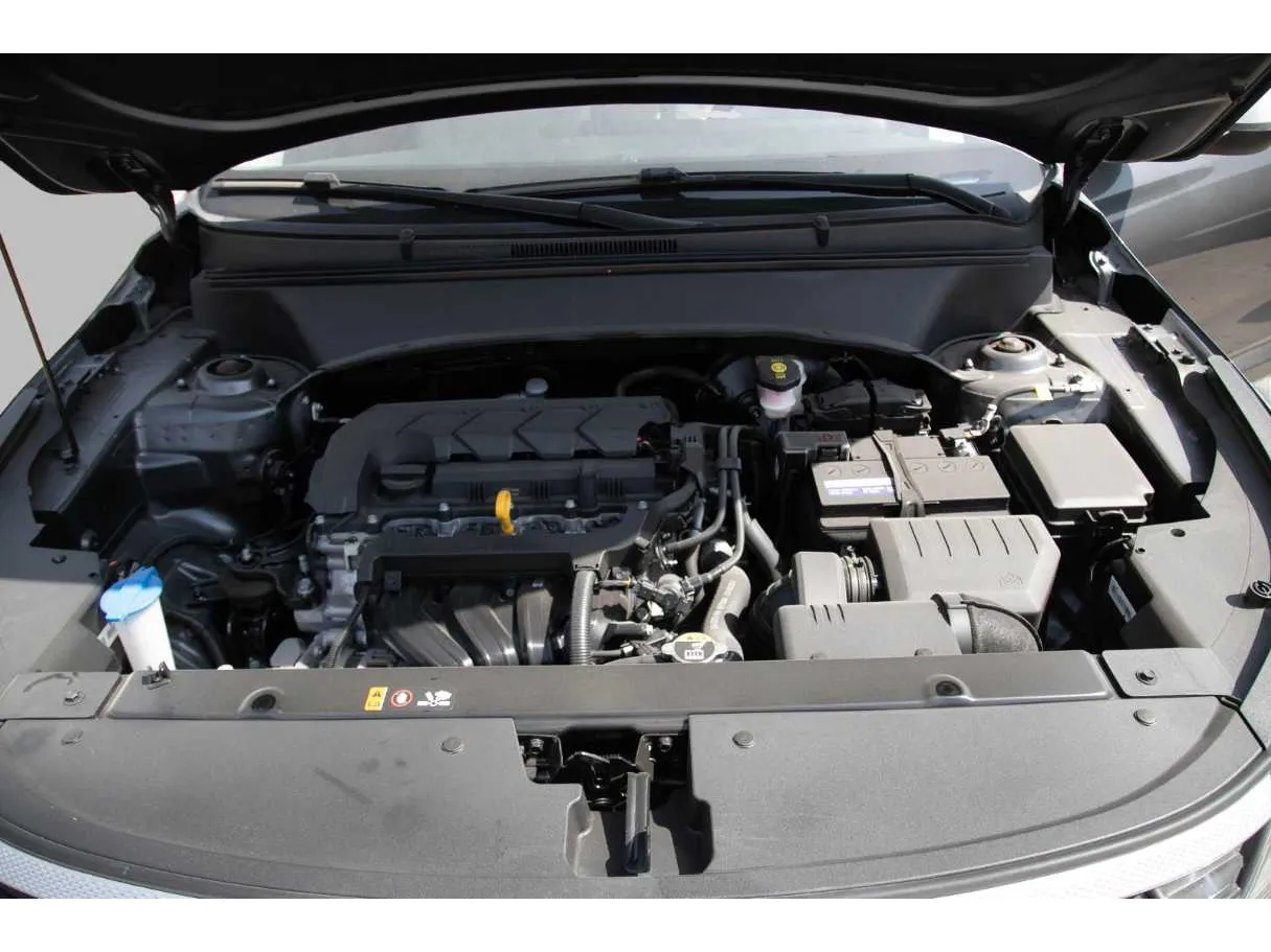 Car image 13