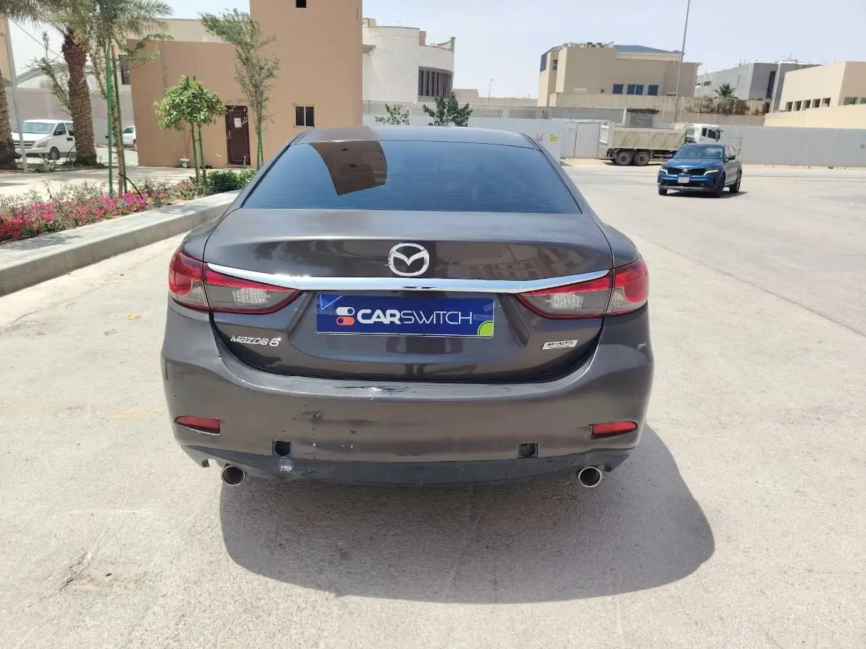 Car image 6