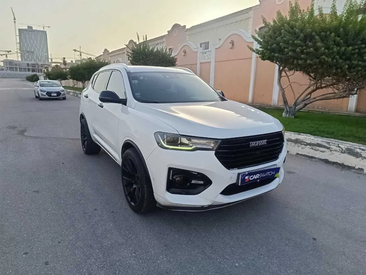Car image 3