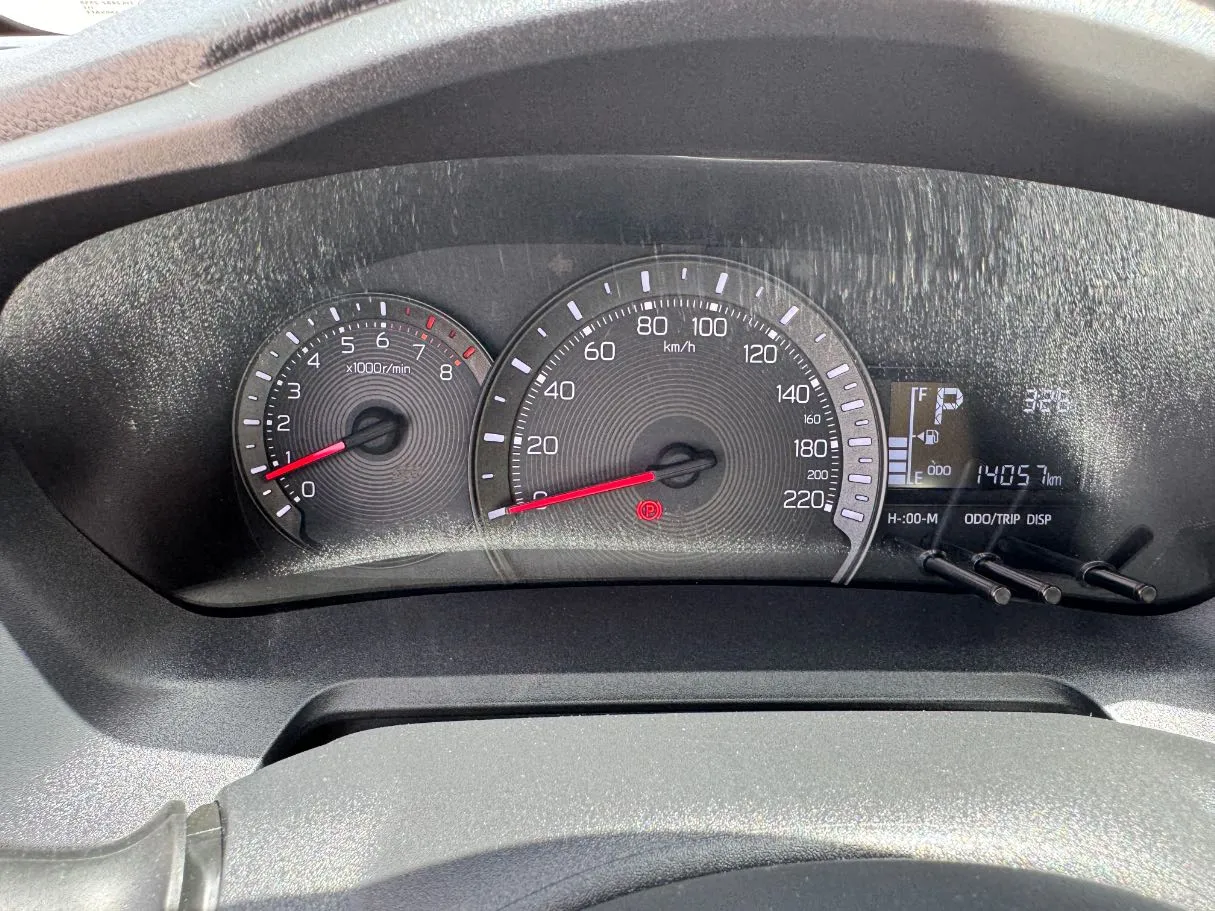 Car image 18