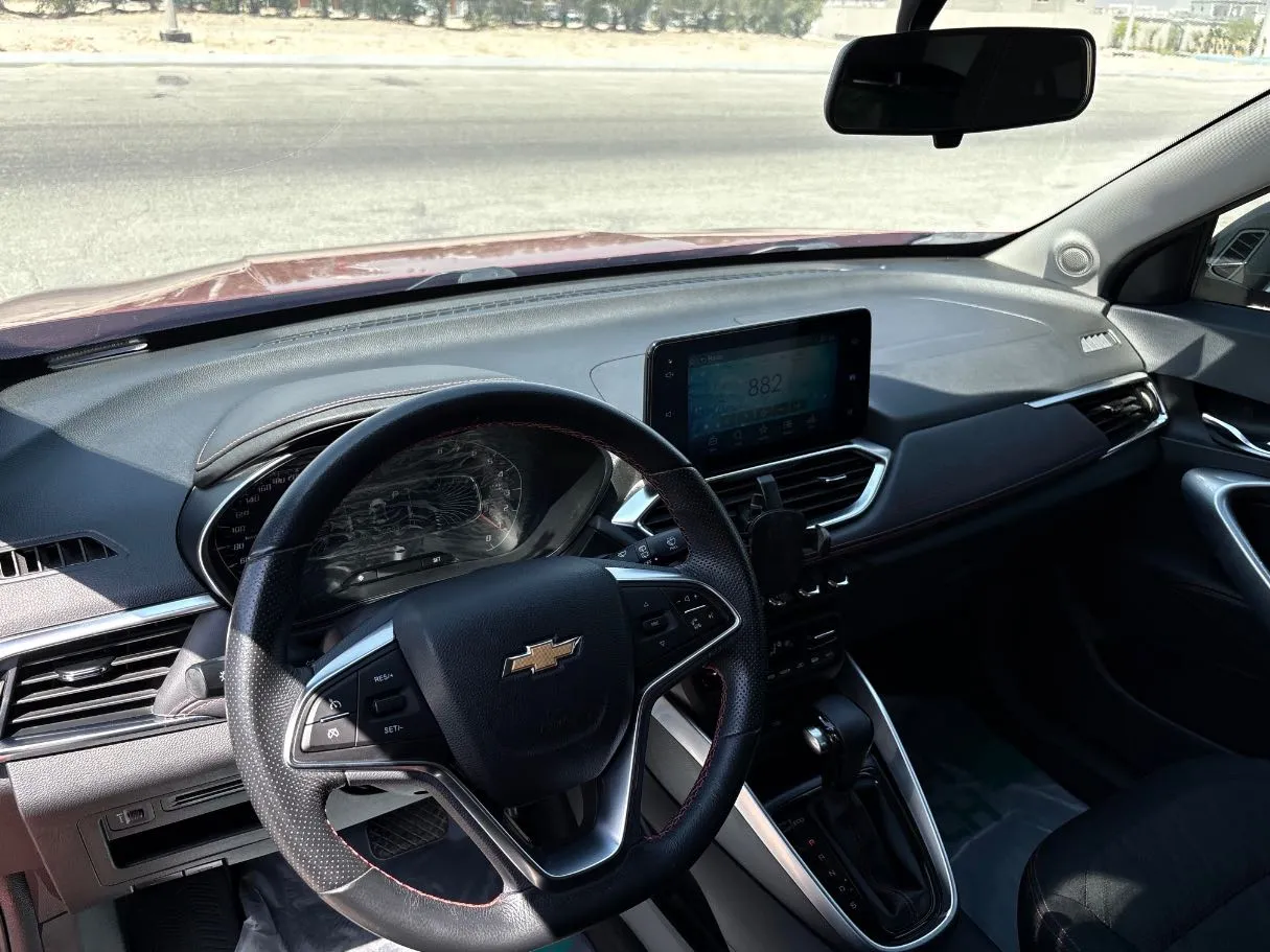 Car image 11