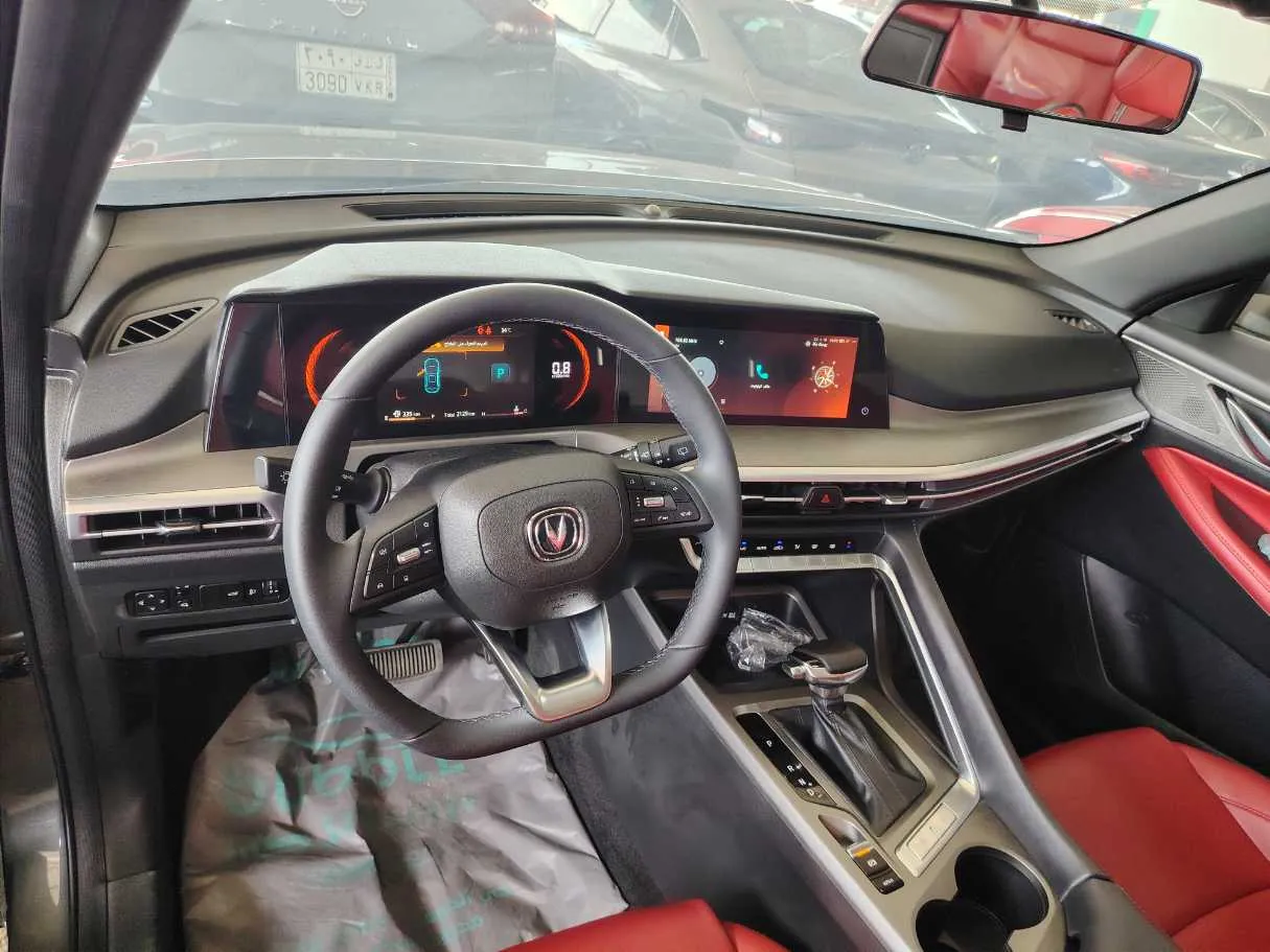 Car image 16