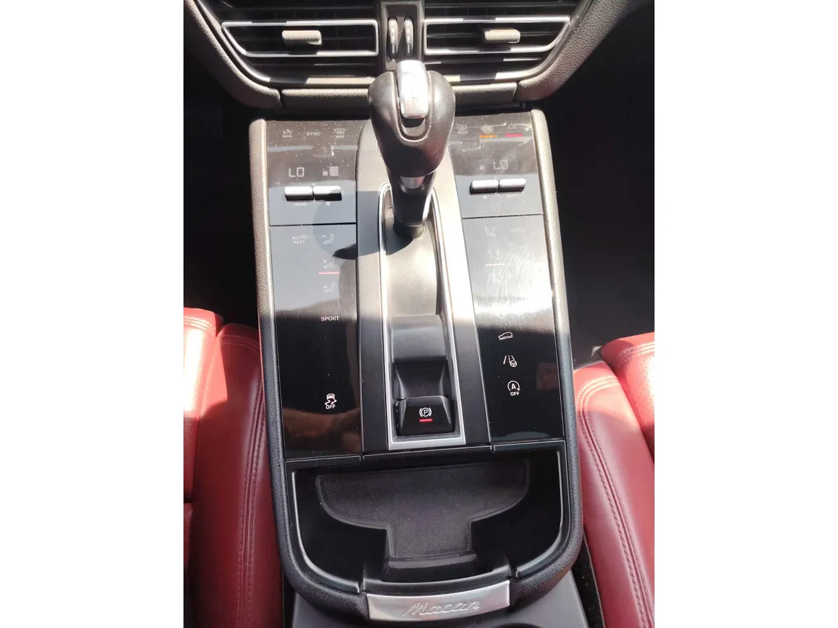 Car image 21