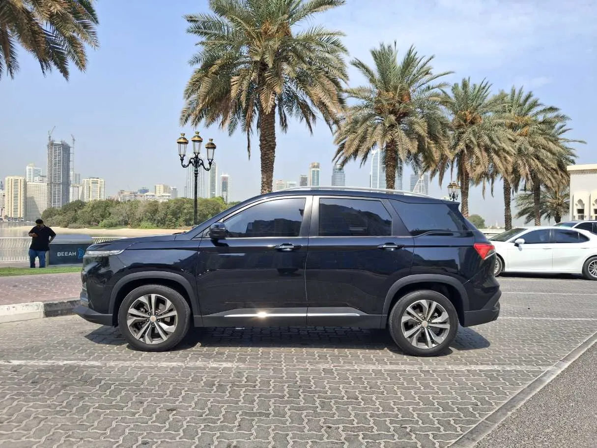 Car image 8