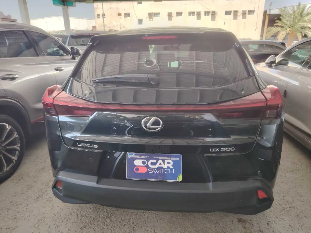 Car image 5