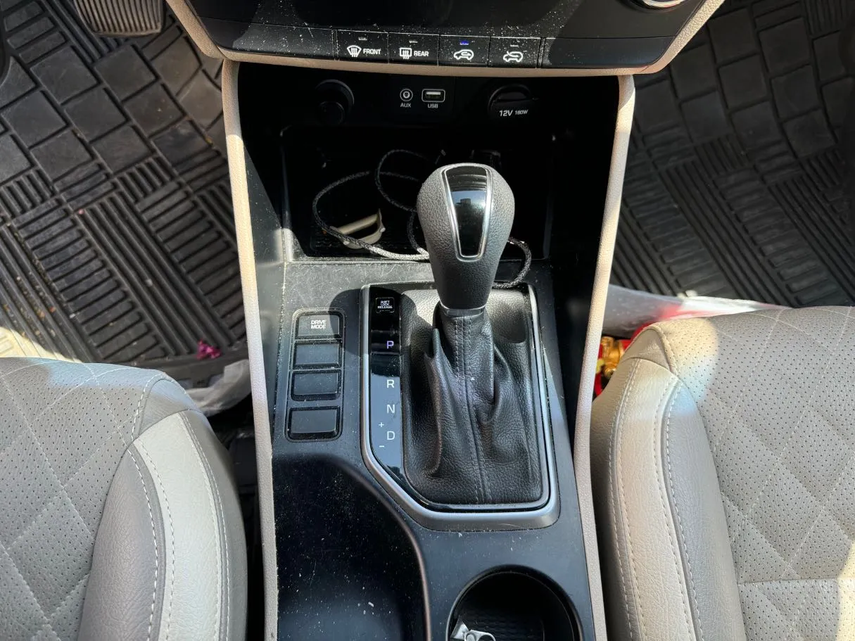 Car image 17