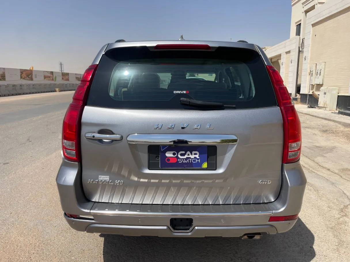 Car image 6