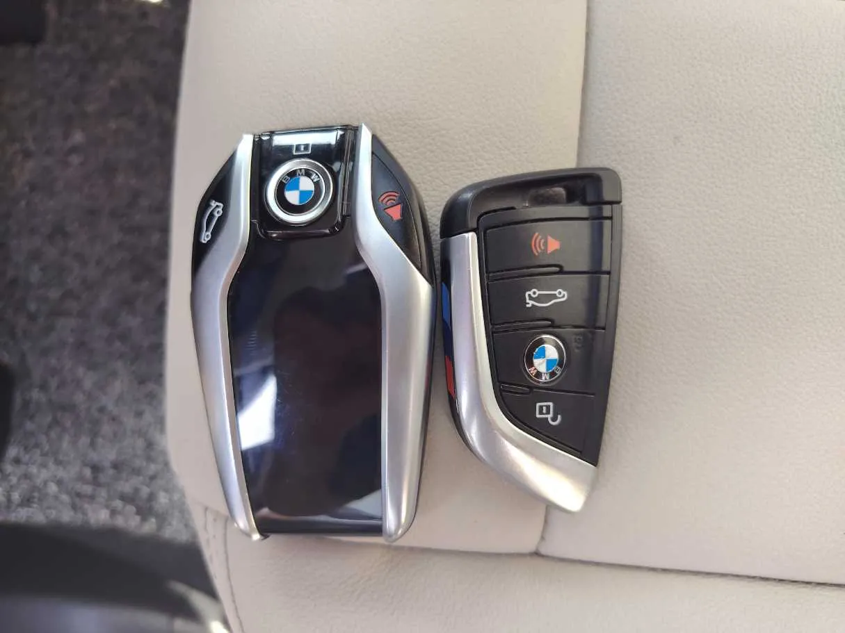 Car image 34