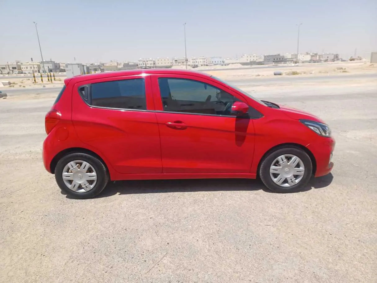 Car image 4