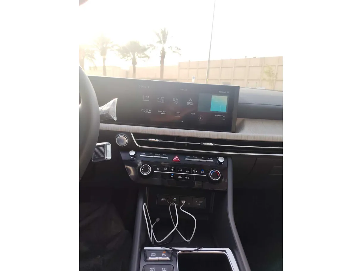 Car image 23