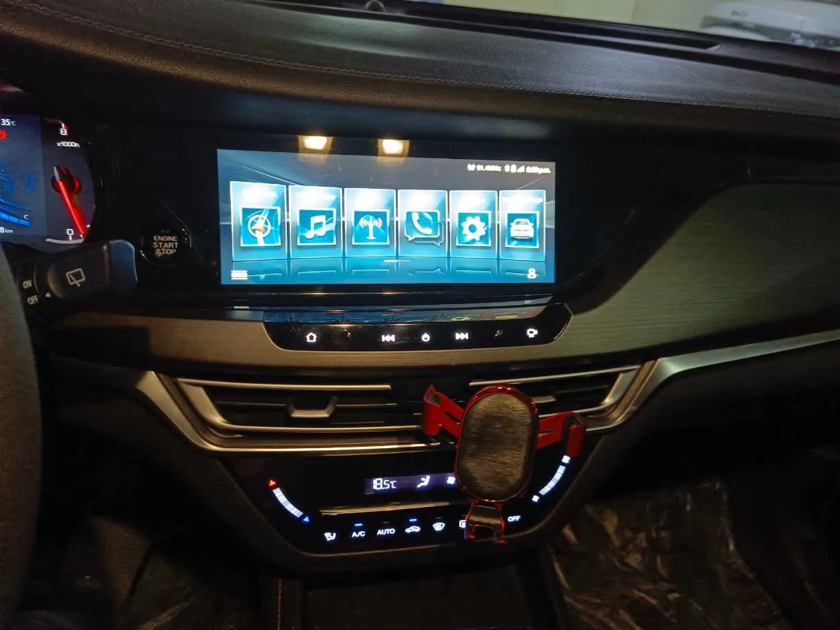 Car image 21