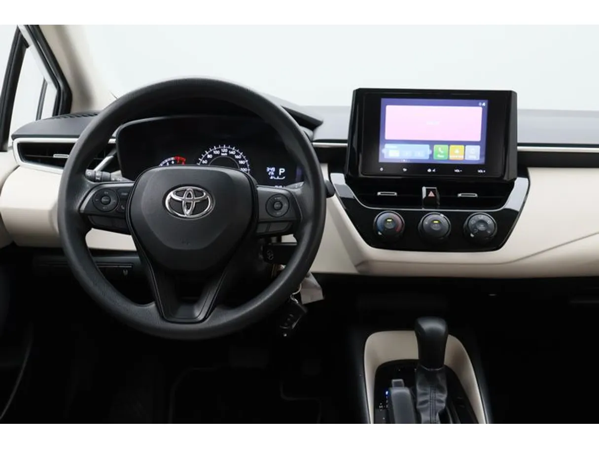 Car image 15