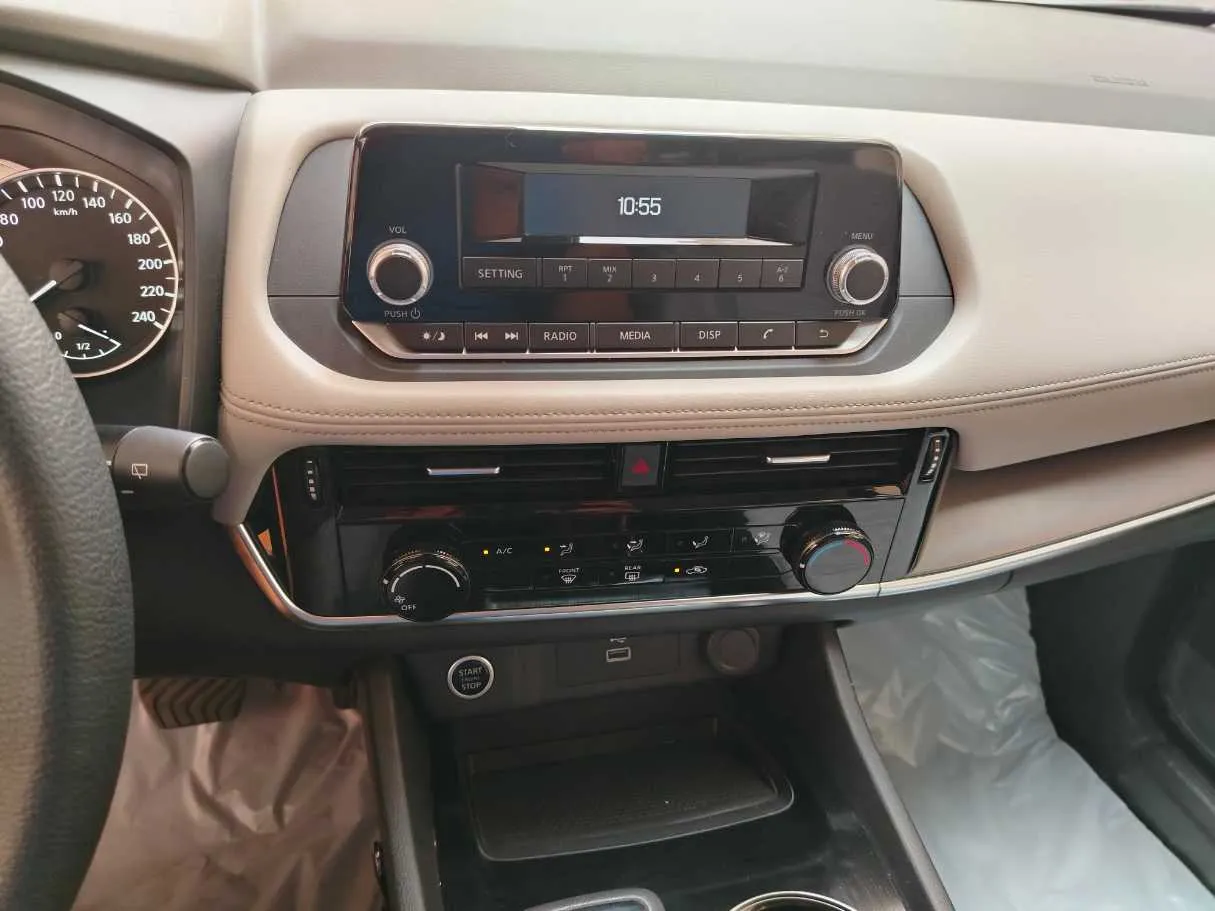 Car image 23