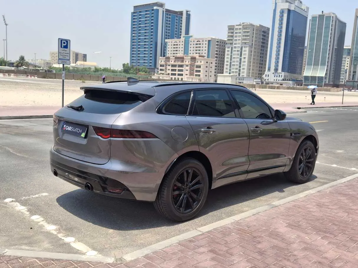 Car image 5