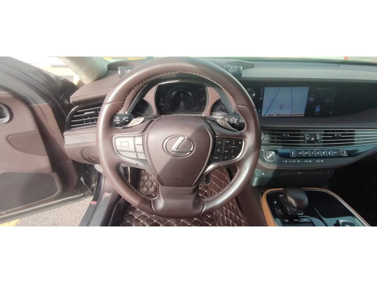 Car image 21