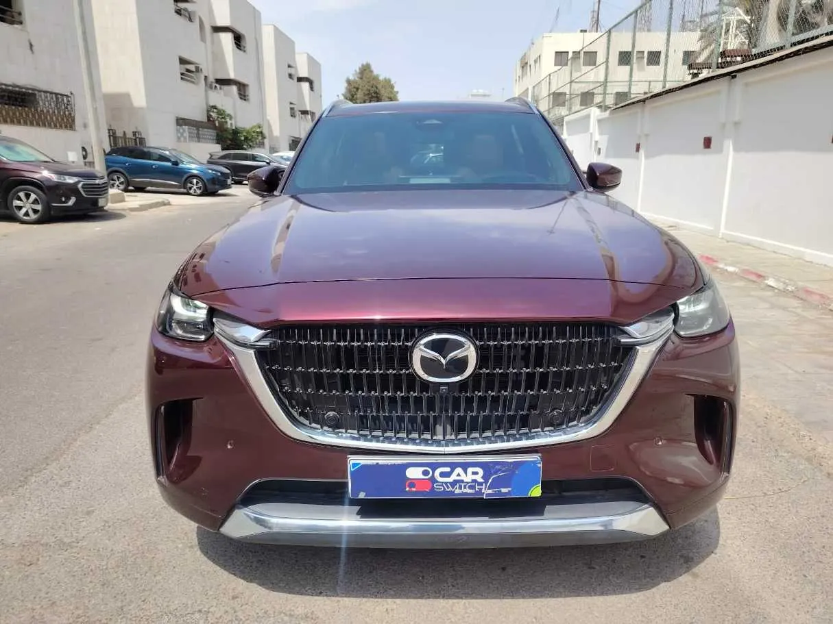 Car image 2