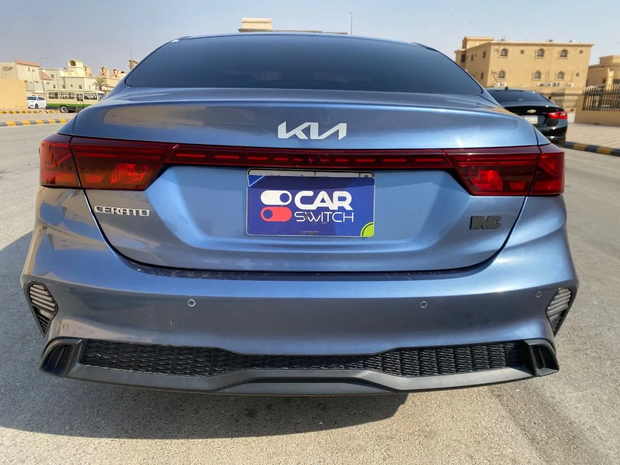Car image 6